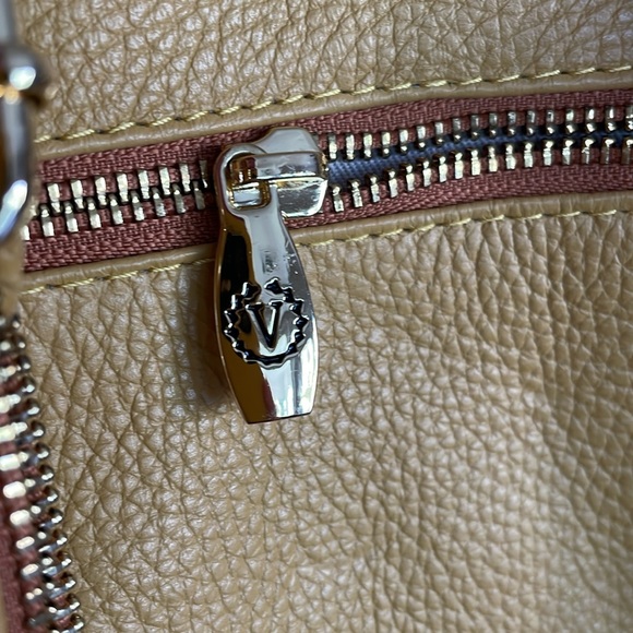 VALENTINA ITALIAN LEATHER BACKPACK LIKE NEW! - Picture 11 of 15